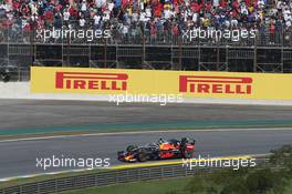 Lewis Hamilton (GBR) Mercedes AMG F1 W10 and Max Verstappen (NLD) Red Bull Racing RB15. 17.11.2019. Formula 1 World Championship, Rd 20, Brazilian Grand Prix, Sao Paulo, Brazil, Race Day.