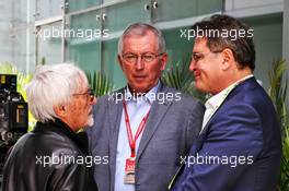 Bernie Ecclestone (GBR) (Left) with Tamas Rohonyi (HUN) Brazilian GP Promotor (Centre). 17.11.2019. Formula 1 World Championship, Rd 20, Brazilian Grand Prix, Sao Paulo, Brazil, Race Day.