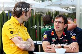 (L to R): Ciaron Pilbeam (GBR) Renault F1 Team Chief Race Engineer with Pierre Wache (FRA) Red Bull Racing Technical Director. 17.11.2019. Formula 1 World Championship, Rd 20, Brazilian Grand Prix, Sao Paulo, Brazil, Race Day.
