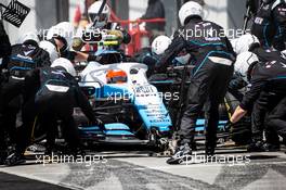 Robert Kubica (POL) Williams Racing FW42 makes a pit stop. 09.06.2019. Formula 1 World Championship, Rd 7, Canadian Grand Prix, Montreal, Canada, Race Day.