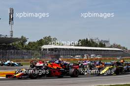 Pierre Gasly (FRA) Red Bull Racing RB15 at the start of the race. 09.06.2019. Formula 1 World Championship, Rd 7, Canadian Grand Prix, Montreal, Canada, Race Day.