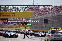 George Russell (GBR) Williams Racing FW42 and Robert Kubica (POL) Williams Racing FW42 at the start of the race. 09.06.2019. Formula 1 World Championship, Rd 7, Canadian Grand Prix, Montreal, Canada, Race Day.