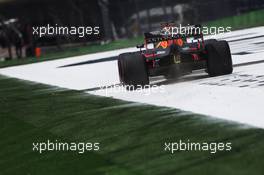 Max Verstappen (NLD) Red Bull Racing RB15 runs wide. 12.04.2019. Formula 1 World Championship, Rd 3, Chinese Grand Prix, Shanghai, China, Practice Day.