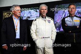Unveiling of the 1000th F1 GP official design poster (L to R): Chase Carey (USA) Formula One Group Chairman; Damon Hill (GBR) Sky Sports Presenter; Mario Isola (ITA) Pirelli Racing Manager. 12.04.2019. Formula 1 World Championship, Rd 3, Chinese Grand Prix, Shanghai, China, Practice Day.