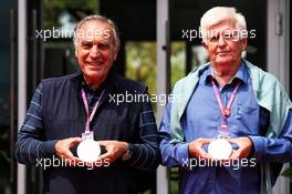 (L to R): Giorgio Piola (ITA) Journalist and Roger Benoit, Journalist - official 1000th Grand Prix coin presentation for the most Grand Prix attended. 12.04.2019. Formula 1 World Championship, Rd 3, Chinese Grand Prix, Shanghai, China, Practice Day.