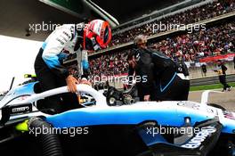 Robert Kubica (POL) Williams Racing FW42 on the grid. 14.04.2019. Formula 1 World Championship, Rd 3, Chinese Grand Prix, Shanghai, China, Race Day.