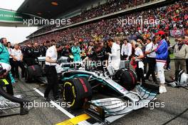 Lewis Hamilton (GBR) Mercedes AMG F1 W10 on the grid. 14.04.2019. Formula 1 World Championship, Rd 3, Chinese Grand Prix, Shanghai, China, Race Day.