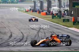 Carlos Sainz Jr (ESP) McLaren MCL34 with a broken front wing. 14.04.2019. Formula 1 World Championship, Rd 3, Chinese Grand Prix, Shanghai, China, Race Day.