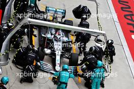 Lewis Hamilton (GBR) Mercedes AMG F1 W10 makes a pit stop. 14.04.2019. Formula 1 World Championship, Rd 3, Chinese Grand Prix, Shanghai, China, Race Day.