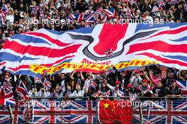 Lewis Hamilton (GBR) Mercedes AMG F1 fans in the grandstand. 13.04.2019. Formula 1 World Championship, Rd 3, Chinese Grand Prix, Shanghai, China, Qualifying Day.