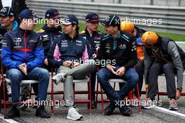 1000th F1 race photograph - (L to R): Daniil Kvyat (RUS) Scuderia Toro Rosso; Sergio Perez (MEX) Racing Point F1 Team; Robert Kubica (POL) Williams Racing. 14.04.2019. Formula 1 World Championship, Rd 3, Chinese Grand Prix, Shanghai, China, Race Day.