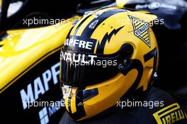 Retro helmet design for Nico Hulkenberg (GER) Renault F1 Team to celebrate the 1000th F1 GP. 11.04.2019. Formula 1 World Championship, Rd 3, Chinese Grand Prix, Shanghai, China, Preparation Day.