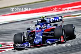 Alexander Albon (THA) Scuderia Toro Rosso STR14. 10.05.2019. Formula 1 World Championship, Rd 5, Spanish Grand Prix, Barcelona, Spain, Practice Day.