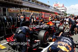 Max Verstappen (NLD) Red Bull Racing RB15 on the grid. 12.05.2019. Formula 1 World Championship, Rd 5, Spanish Grand Prix, Barcelona, Spain, Race Day.