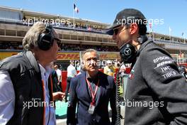 (L to R): Mansour Ojjeh, McLaren shareholder with Jean Alesi (FRA) and Esteban Ocon (FRA) Mercedes AMG F1 Reserve Driver on the grid. 12.05.2019. Formula 1 World Championship, Rd 5, Spanish Grand Prix, Barcelona, Spain, Race Day.
