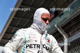 Valtteri Bottas (FIN) Mercedes AMG F1 on the grid. 12.05.2019. Formula 1 World Championship, Rd 5, Spanish Grand Prix, Barcelona, Spain, Race Day.