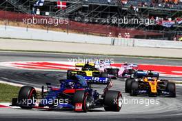 Alexander Albon (THA) Scuderia Toro Rosso STR14. 12.05.2019. Formula 1 World Championship, Rd 5, Spanish Grand Prix, Barcelona, Spain, Race Day.