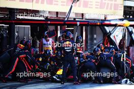 Pierre Gasly (FRA) Red Bull Racing RB15 makes a pit stop. 12.05.2019. Formula 1 World Championship, Rd 5, Spanish Grand Prix, Barcelona, Spain, Race Day.