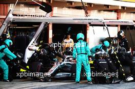 Lewis Hamilton (GBR) Mercedes AMG F1 W10 makes a pit stop. 12.05.2019. Formula 1 World Championship, Rd 5, Spanish Grand Prix, Barcelona, Spain, Race Day.