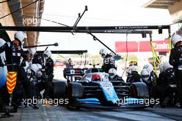 Robert Kubica (POL) Williams Racing FW42 makes a pit stop. 12.05.2019. Formula 1 World Championship, Rd 5, Spanish Grand Prix, Barcelona, Spain, Race Day.