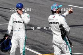 (L to R): Pole sitter in qualifying parc ferme with team mate Lewis Hamilton (GBR) Mercedes AMG F1. 11.05.2019. Formula 1 World Championship, Rd 5, Spanish Grand Prix, Barcelona, Spain, Qualifying Day.
