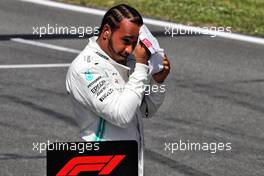 Lewis Hamilton (GBR) Mercedes AMG F1 in qualifying parc ferme. 11.05.2019. Formula 1 World Championship, Rd 5, Spanish Grand Prix, Barcelona, Spain, Qualifying Day.