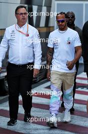 (L to R): Ron Meadows (GBR) Mercedes GP Team Manager with Lewis Hamilton (GBR) Mercedes AMG F1. 21.06.2019. Formula 1 World Championship, Rd 8, French Grand Prix, Paul Ricard, France, Practice Day.