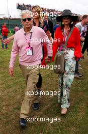 Michael Douglas (USA) Actor and Catherine Zeta-Jones (GBR) Actress on the grid. 14.07.2019. Formula 1 World Championship, Rd 10, British Grand Prix, Silverstone, England, Race Day.