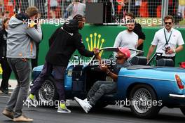 Lewis Hamilton (GBR) Mercedes AMG F1 with brother Nicolas Hamilton (GBR) on the drivers parade. 14.07.2019. Formula 1 World Championship, Rd 10, British Grand Prix, Silverstone, England, Race Day.