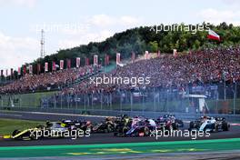Nico Hulkenberg (GER) Renault F1 Team RS19 at the start of the race. 04.08.2019. Formula 1 World Championship, Rd 12, Hungarian Grand Prix, Budapest, Hungary, Race Day.