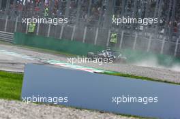 Pierre Gasly (FRA) Scuderia Toro Rosso STR14 runs wide after missing Lance Stroll (CDN) Racing Point F1 Team RP19. 08.09.2019. Formula 1 World Championship, Rd 14, Italian Grand Prix, Monza, Italy, Race Day.