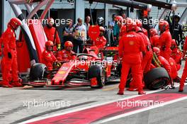Sebastian Vettel (GER) Ferrari SF90 makes a pit stop to replace a broken front wing. 08.09.2019. Formula 1 World Championship, Rd 14, Italian Grand Prix, Monza, Italy, Race Day.