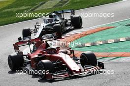 Charles Leclerc (MON) Ferrari SF90 leads Lewis Hamilton (GBR) Mercedes AMG F1 W10. 08.09.2019. Formula 1 World Championship, Rd 14, Italian Grand Prix, Monza, Italy, Race Day.