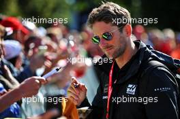 Romain Grosjean (FRA) Haas F1 Team signs autographs for the fans. 08.09.2019. Formula 1 World Championship, Rd 14, Italian Grand Prix, Monza, Italy, Race Day.