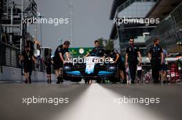 Williams Racing FW42 of George Russell (GBR) Williams Racing pushed down the pit lane by mechanics. 05.09.2019. Formula 1 World Championship, Rd 14, Italian Grand Prix, Monza, Italy, Preparation Day.