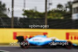 George Russell (GBR) Williams Racing FW42 passing a spider. 11.10.2019. Formula 1 World Championship, Rd 17, Japanese Grand Prix, Suzuka, Japan, Practice Day.