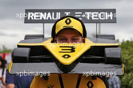 Circuit atmosphere - Renault F1 Team fan. 11.10.2019. Formula 1 World Championship, Rd 17, Japanese Grand Prix, Suzuka, Japan, Practice Day.