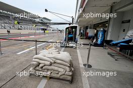 Williams Racing as the circuit prepares for the arrival of Typhoon Hagibis. 11.10.2019. Formula 1 World Championship, Rd 17, Japanese Grand Prix, Suzuka, Japan, Practice Day.
