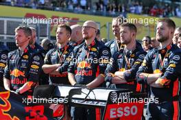 Red Bull Racing on the grid. 13.10.2019. Formula 1 World Championship, Rd 17, Japanese Grand Prix, Suzuka, Japan, Sunday.
