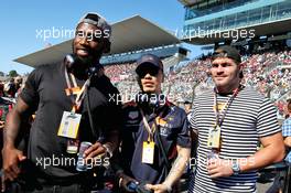 (L to R): Siya Kolisi (RSA) Rugby Player; AK-69 (JPN) Rapper; and Malcolm Marx (RSA) Rugby Player on the grid. 13.10.2019. Formula 1 World Championship, Rd 17, Japanese Grand Prix, Suzuka, Japan, Sunday.