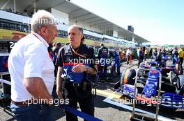 (L to R): Dr Helmut Marko (AUT) Red Bull Motorsport Consultant and Franz Tost (AUT) Scuderia Toro Rosso Team Principal on the grid. 13.10.2019. Formula 1 World Championship, Rd 17, Japanese Grand Prix, Suzuka, Japan, Sunday.