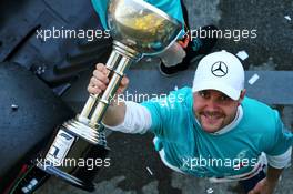 Race winner Valtteri Bottas (FIN) Mercedes AMG F1 celebrates with the team. 13.10.2019. Formula 1 World Championship, Rd 17, Japanese Grand Prix, Suzuka, Japan, Sunday.