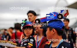 Circuit atmosphere - young fans. 10.10.2019. Formula 1 World Championship, Rd 17, Japanese Grand Prix, Suzuka, Japan, Preparation Day.