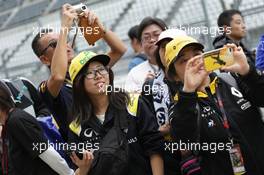 Renault F1 Team fans. 10.10.2019. Formula 1 World Championship, Rd 17, Japanese Grand Prix, Suzuka, Japan, Preparation Day.