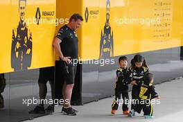 Renault F1 Team fans 10.10.2019. Formula 1 World Championship, Rd 17, Japanese Grand Prix, Suzuka, Japan, Preparation Day.