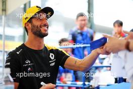 Daniel Ricciardo (AUS) Renault F1 Team signs autographs for the fans. 10.10.2019. Formula 1 World Championship, Rd 17, Japanese Grand Prix, Suzuka, Japan, Preparation Day.