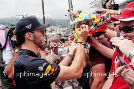 Pierre Gasly (FRA) Red Bull Racing signs autographs for the fans. 24.05.2019. Formula 1 World Championship, Rd 6, Monaco Grand Prix, Monte Carlo, Monaco, Friday.