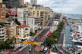 Lewis Hamilton (GBR) Mercedes AMG F1 W10 leads at the start of the race. 26.05.2019. Formula 1 World Championship, Rd 6, Monaco Grand Prix, Monte Carlo, Monaco, Race Day.