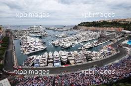 Lewis Hamilton (GBR) Mercedes AMG F1 W10 leads Max Verstappen (NLD) Red Bull Racing RB15, Sebastian Vettel (GER) Ferrari SF90, and Valtteri Bottas (FIN) Mercedes AMG F1 W10. 26.05.2019. Formula 1 World Championship, Rd 6, Monaco Grand Prix, Monte Carlo, Monaco, Race Day.