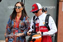 Kimi Raikkonen (FIN) Alfa Romeo Racing with his wife Minttu Raikkonen (FIN). 26.05.2019. Formula 1 World Championship, Rd 6, Monaco Grand Prix, Monte Carlo, Monaco, Race Day.